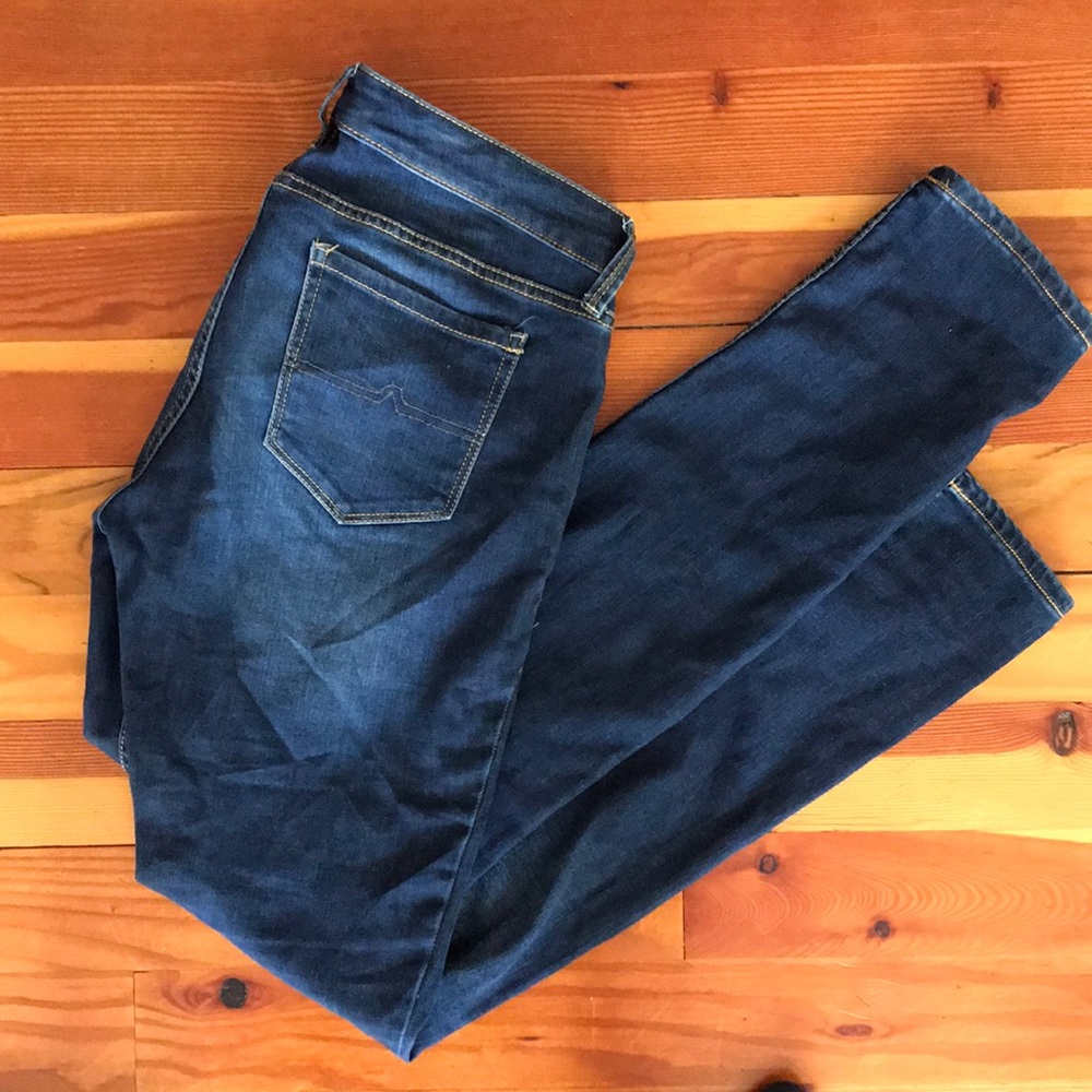 LIKE NEW Arizona Jeans 9
